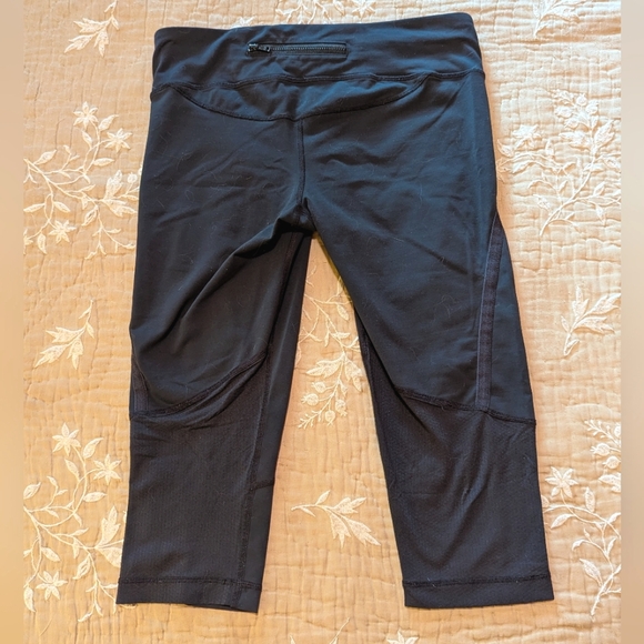 LOW START Lululemon Bundle Swiftly Racerback Tank and Black Crops Sz 8 - Picture 7 of 11